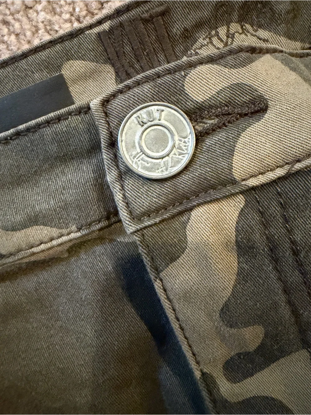KUT from the Kloth Jenna Camo Utility Shorts 18 Stretch Cutoff Frayed High Rise